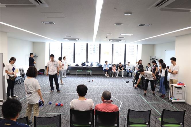 屋内でボッチャ実施の様子