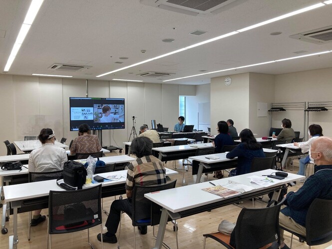 Zoomの画面からレクチャーをされる講師のうえはらさん画像