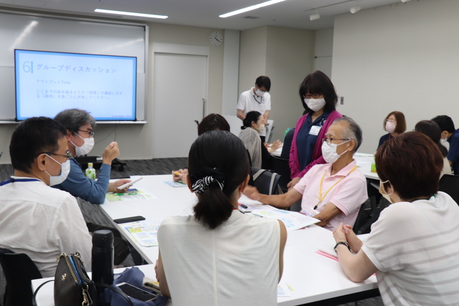 受講生で語り合う様子
