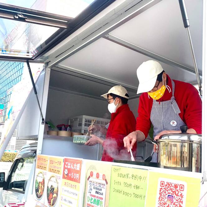 はらぺこりんさん料理中の様子