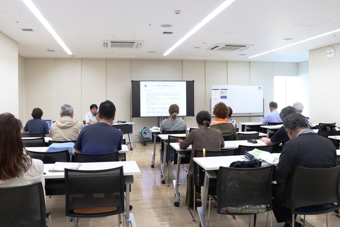 講座実施全体の様子（左後方）