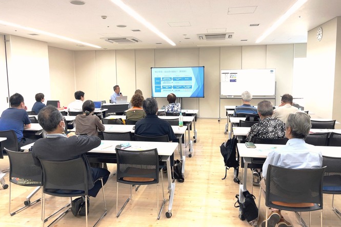 講座実施全体の様子（右後方）