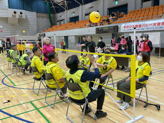 手のひら健康バレー大会