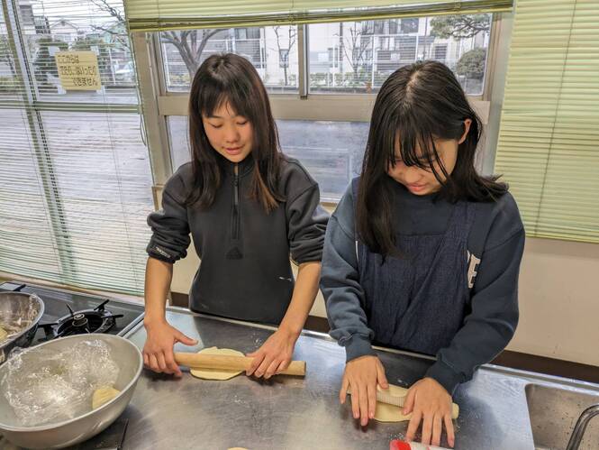 まーちゃんクッキング同好会取り組みの様子