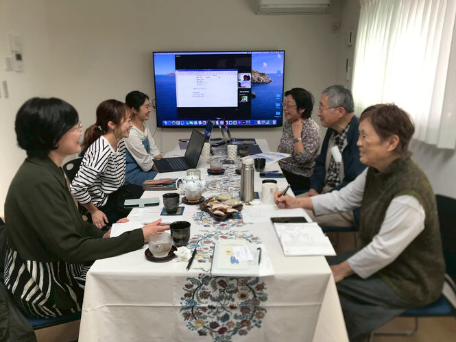 一般社団法人子どもとひまわりの会会議の様子