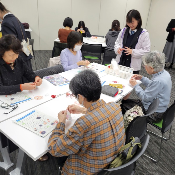布のふちをぬうところから開始！