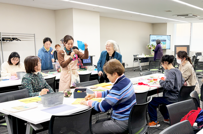 「テレジンを語りつぐ会府中」によるワークショップ
