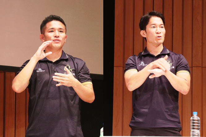 岸野氏、大塚氏の登壇の様子