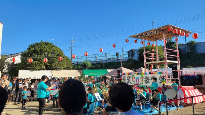 小柳小ブラスバンド部演奏